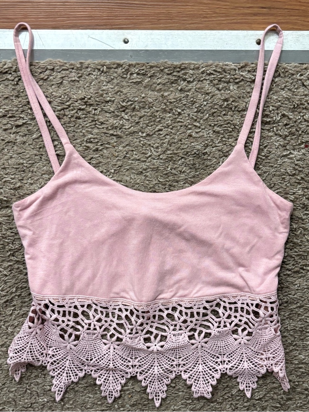 La Hearts Woman’s Sm Pink Crochet Hem Cami Crop Top Tie Back Like New
